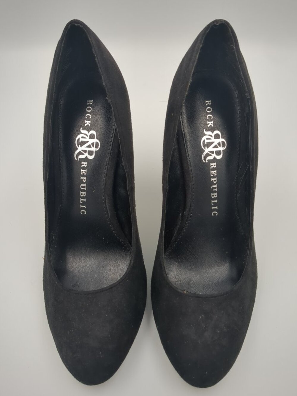 Rock & Republic Black Suede Slip-On Heel Women's size 7 - Picture 2 of 8